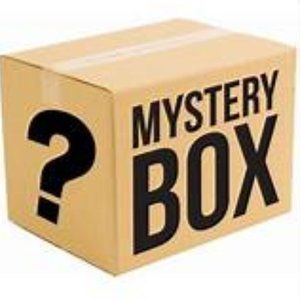 4 SHIRTS MYSTERY BOX